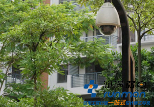 小區(qū)視頻監(jiān)控一角